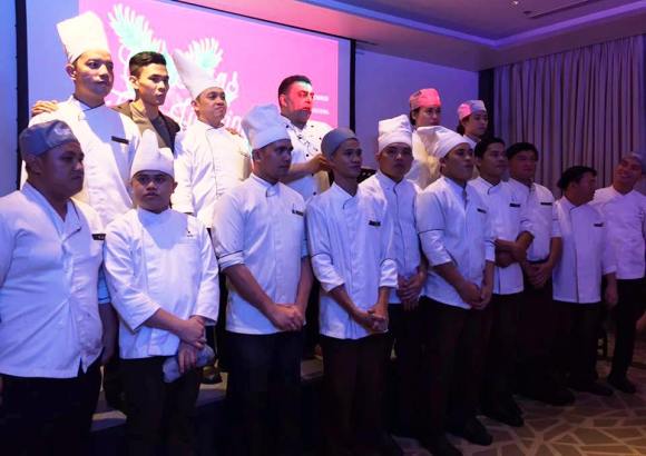 chef-malek-and-staff